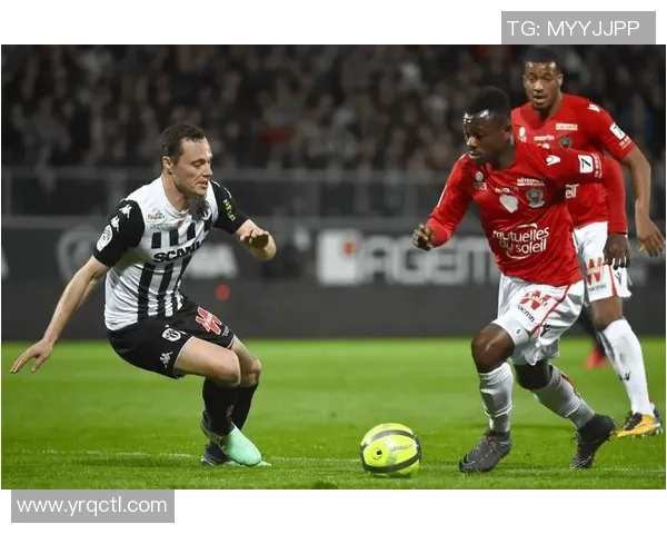 法甲前瞻：昂热VS南特，保级边缘的生死较量